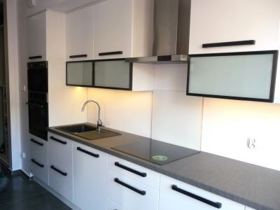 Biały lakier półmat