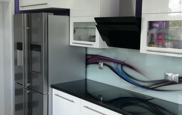 Biały połysk polerowany również w modzie